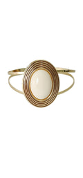 Bracelete Dourado Aberto com Medalhão Oval e Resina Off-White