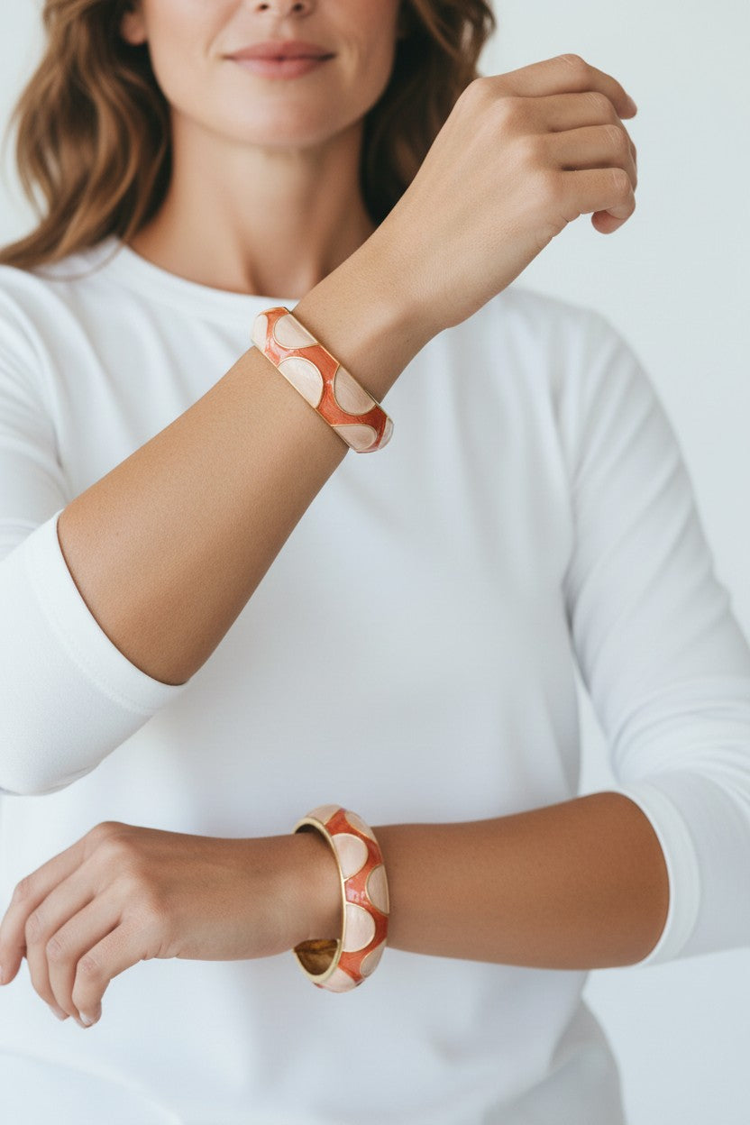 Bracelete Rígido Esmaltado Bege e Terracota com Dourado
